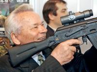 El Ministerio de Defensa no va a comprar más rifles de asalto Kalashnikov